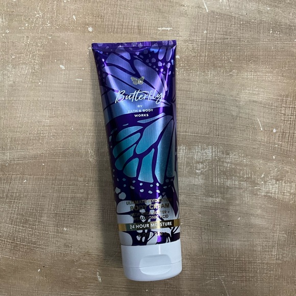 Brand New Bath & Body Works Butterfly Moisturizing Body Cream 8 oz - Picture 1 of 4